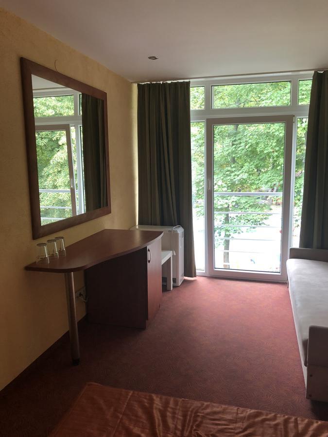 Resort Piaseczno Rozpłucie Buitenkant foto