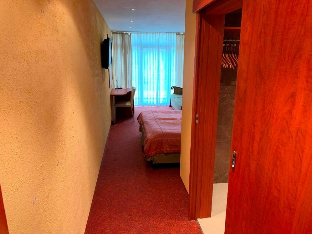 Resort Piaseczno Rozpłucie Buitenkant foto